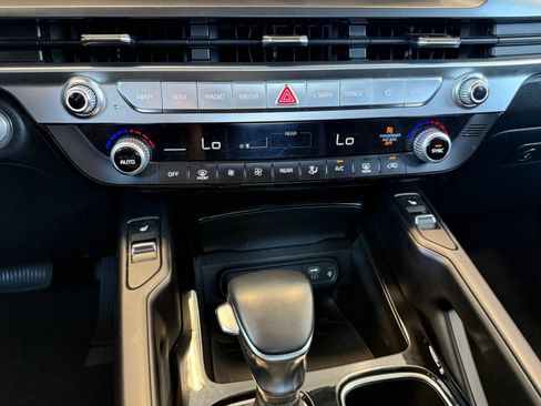 Used 2025 Kia Telluride S AWD/4WD image 21