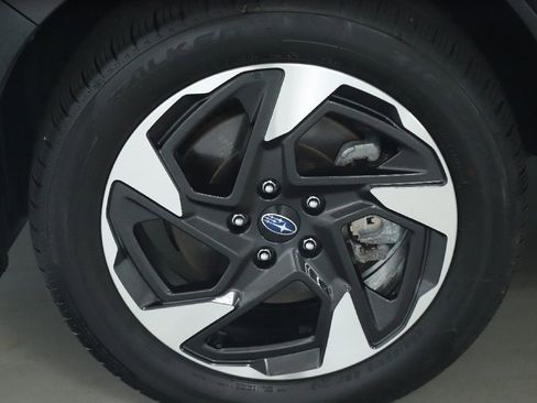 Used 2025 Subaru Crosstrek 2.5i Limited AWD/4WD image 40