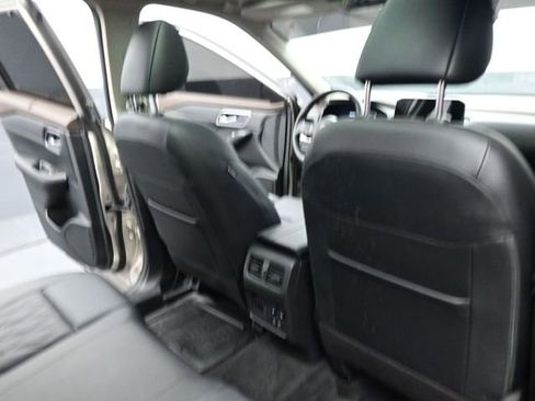 Used 2025 Mercedes-Benz GLE 350 4MATIC image 29