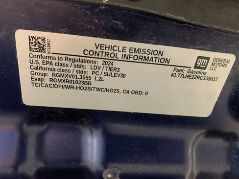 Used 2024 Chevrolet Trax LT w/ Driver Confidence Package FWD image 17