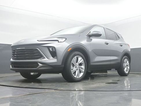 Certified 2024 Buick Encore GX Preferred w/ Comfort Package FWD image 44