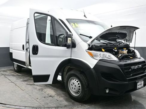 Used 2024 RAM ProMaster 2500 w/ Convenience Group FWD image 37