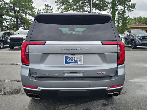 Certified 2025 GMC Yukon Denali AWD/4WD image 4