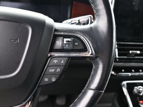 Used 2024 Lincoln Navigator Premiere AWD/4WD image 22