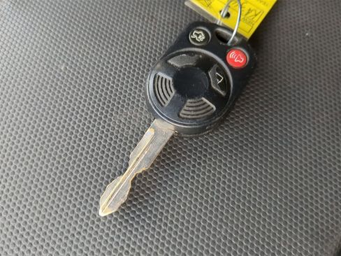 Used 2009 Ford Escape XLT image 30