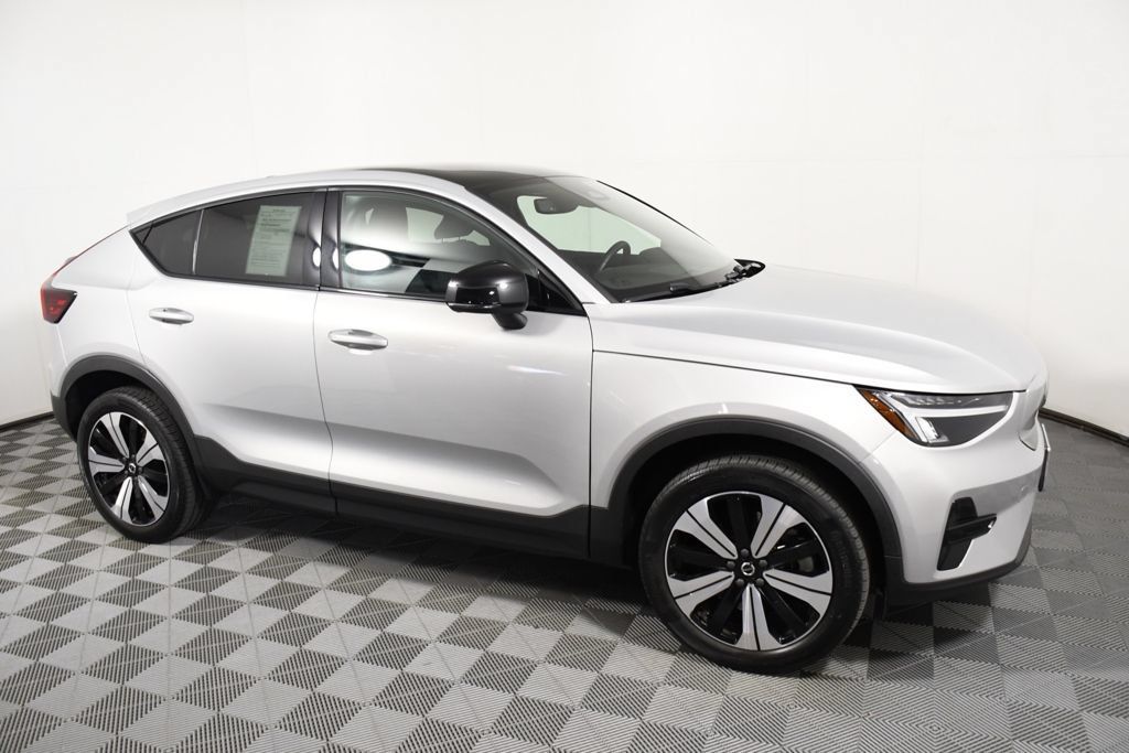 Used 2023 Volvo C40 Recharge Core AWD/4WD image 8