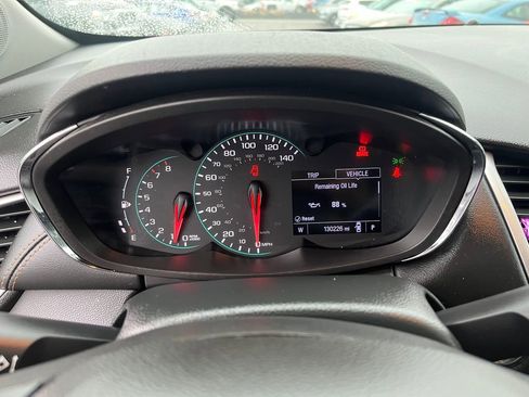 Used 2020 Chevrolet Trax LT w/ LT Convenience Package FWD image 31