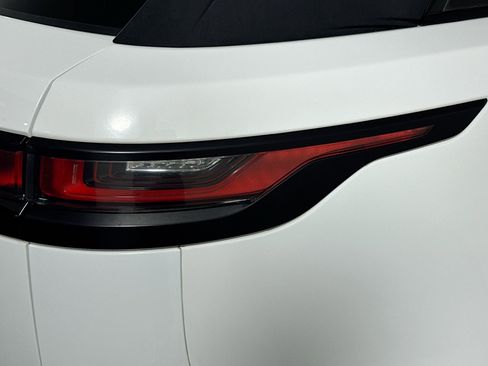 Used 2018 Land Rover Range Rover Velar S AWD/4WD image 33