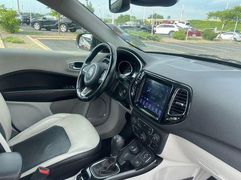 Used 2021 Jeep Compass Limited AWD/4WD image 2