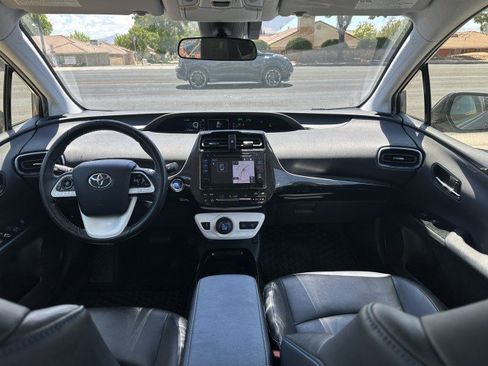 Used 2017 Toyota Prius Two FWD image 17