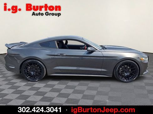 Used 2016 Ford Mustang Coupe RWD image 7