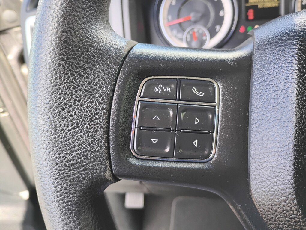 Used 2017 RAM 1500 Classic SLT AWD/4WD image 19