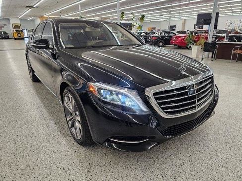 Used 2017 Mercedes-Benz S 550 4MATIC Sedan w/ Premium Package image 3