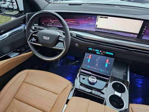 Used 2025 Cadillac Escalade Premium Luxury w/ Touring Package image 37