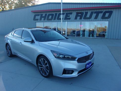 Used 2018 Kia Cadenza Technology image 1