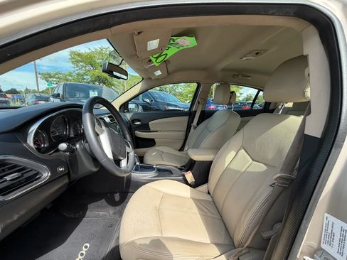Used 2013 Chrysler 200 Limited FWD image 13