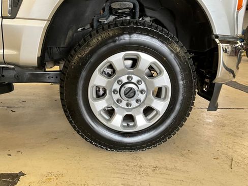 Used 2024 Ford F250 XLT image 18