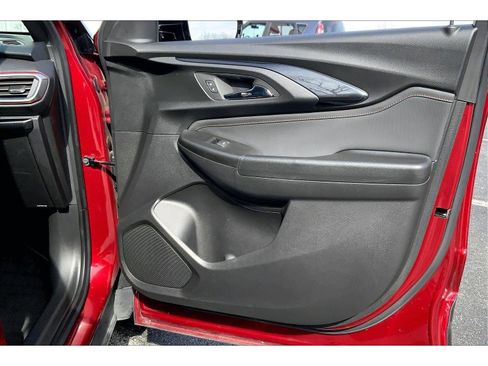 Used 2023 Chevrolet TrailBlazer RS w/ Convenience Package FWD image 21
