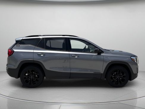 Used 2020 GMC Terrain SLE w/ Elevation Edition AWD/4WD image 2