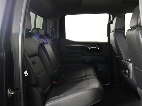 Used 2025 Chevrolet Silverado 1500 LT Trail Boss w/ Convenience Package II AWD/4WD image 30