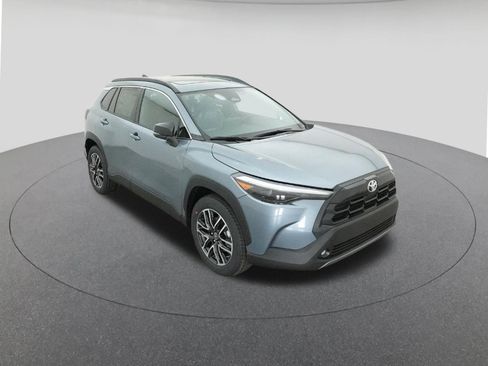 New 2026 Toyota Corolla Cross XLE w/ Convenience Package FWD image 13