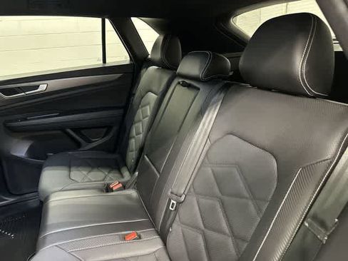 Used 2024 Volkswagen Atlas Cross Sport SE FWD image 14