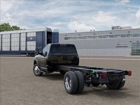 New 2026 RAM 5500 Tradesman AWD/4WD image 3