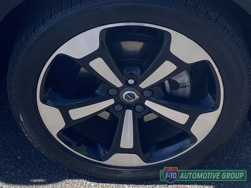 Used 2019 Volvo XC40 T4 Inscription FWD image 8