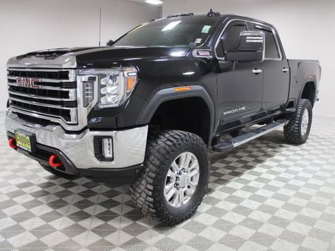 Used 2020 GMC Sierra 3500 SLT w/ SLT Convenience Package image 8