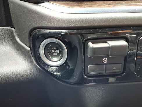 Certified 2023 Chevrolet Silverado 1500 RST AWD/4WD image 24
