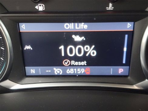 Used 2020 Chevrolet Equinox Premier image 22