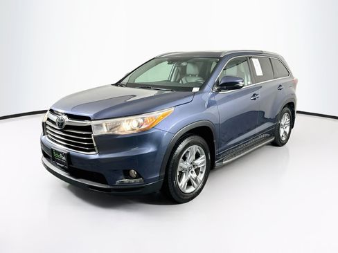 Used 2016 Toyota Highlander Limited Platinum FWD image 3