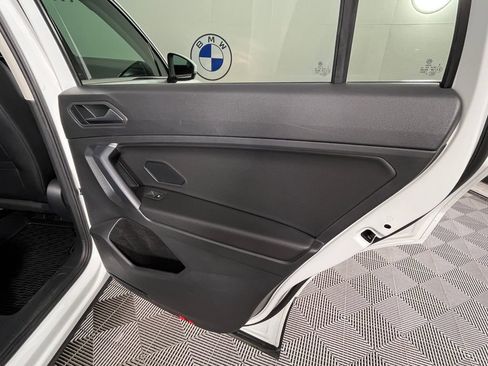 Used 2021 Volkswagen Tiguan SEL image 21
