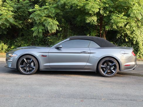 Used 2021 Ford Mustang GT Premium w/ Equipment Group 401A RWD image 6