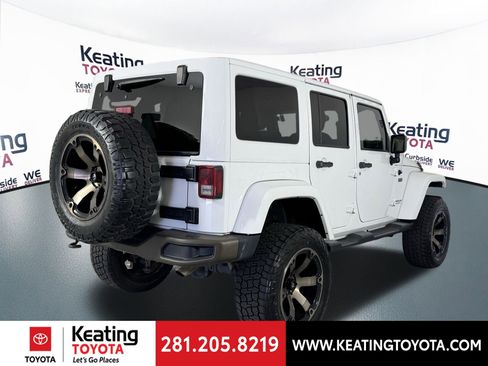 Used 2016 Jeep Wrangler Unlimited Sahara image 4