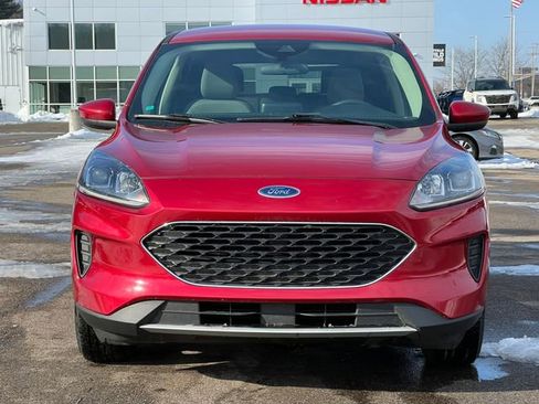 Used 2020 Ford Escape SE image 39