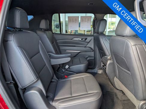 Certified 2025 Chevrolet Traverse LT image 38