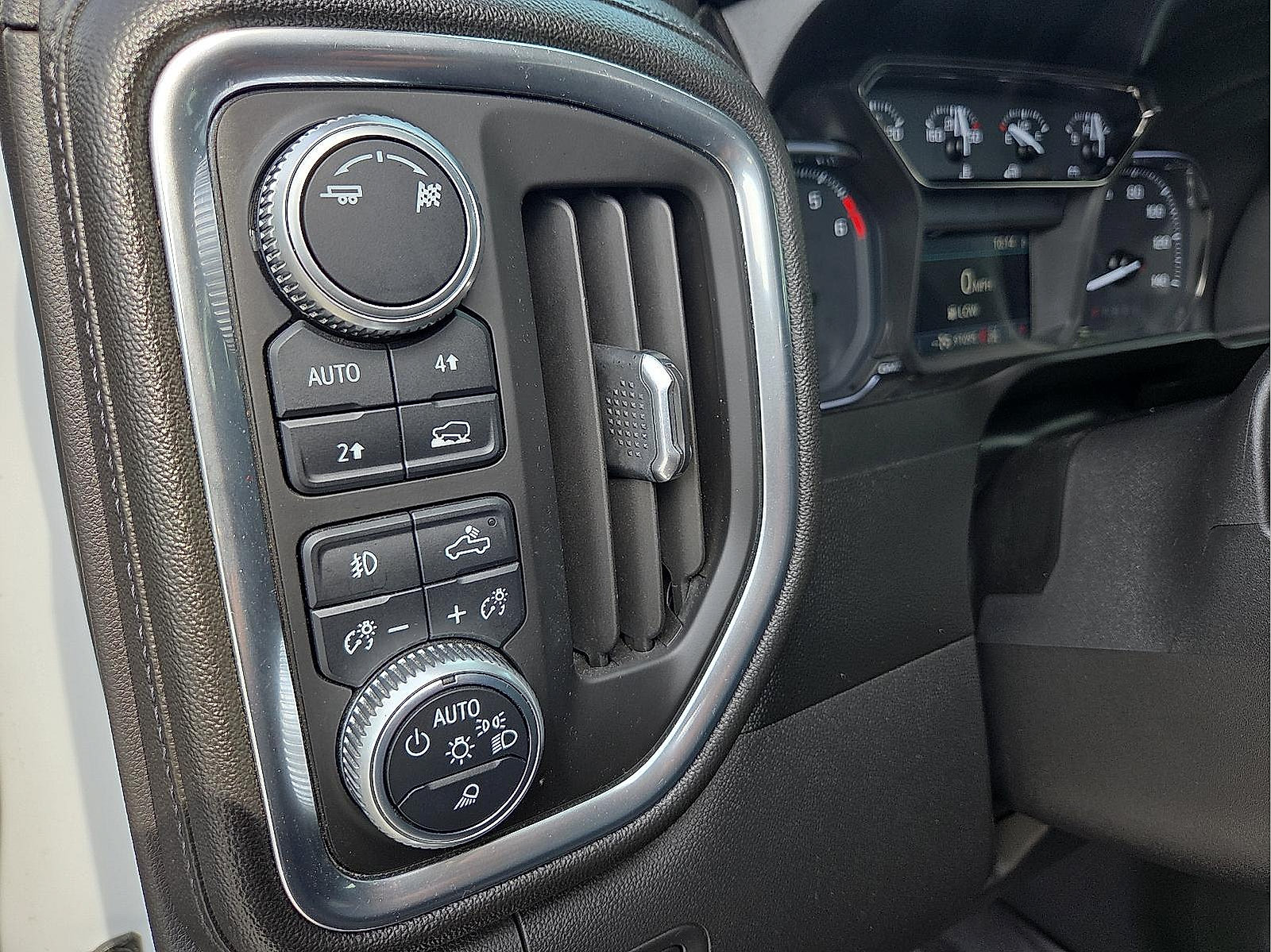 Used 2019 GMC Sierra 1500 SLT w/ SLT Premium Package AWD/4WD image 11