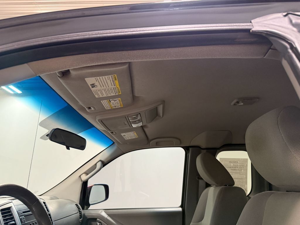 Used 2015 Nissan Frontier S RWD image 11