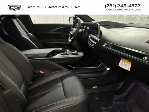 New 2026 Cadillac Lyriq V w/ LPO, Floor Liner Package AWD/4WD image 9