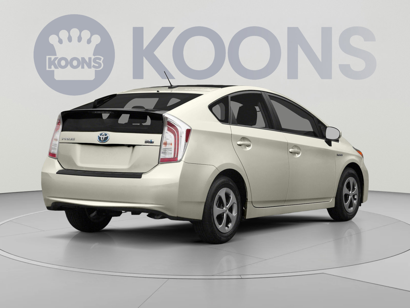 Used 2015 Toyota Prius Three FWD image 2
