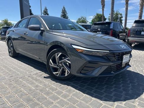 New 2026 Hyundai Elantra Limited FWD image 1