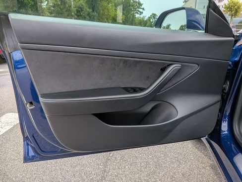 Used 2020 Tesla Model 3 Standard Range RWD image 12