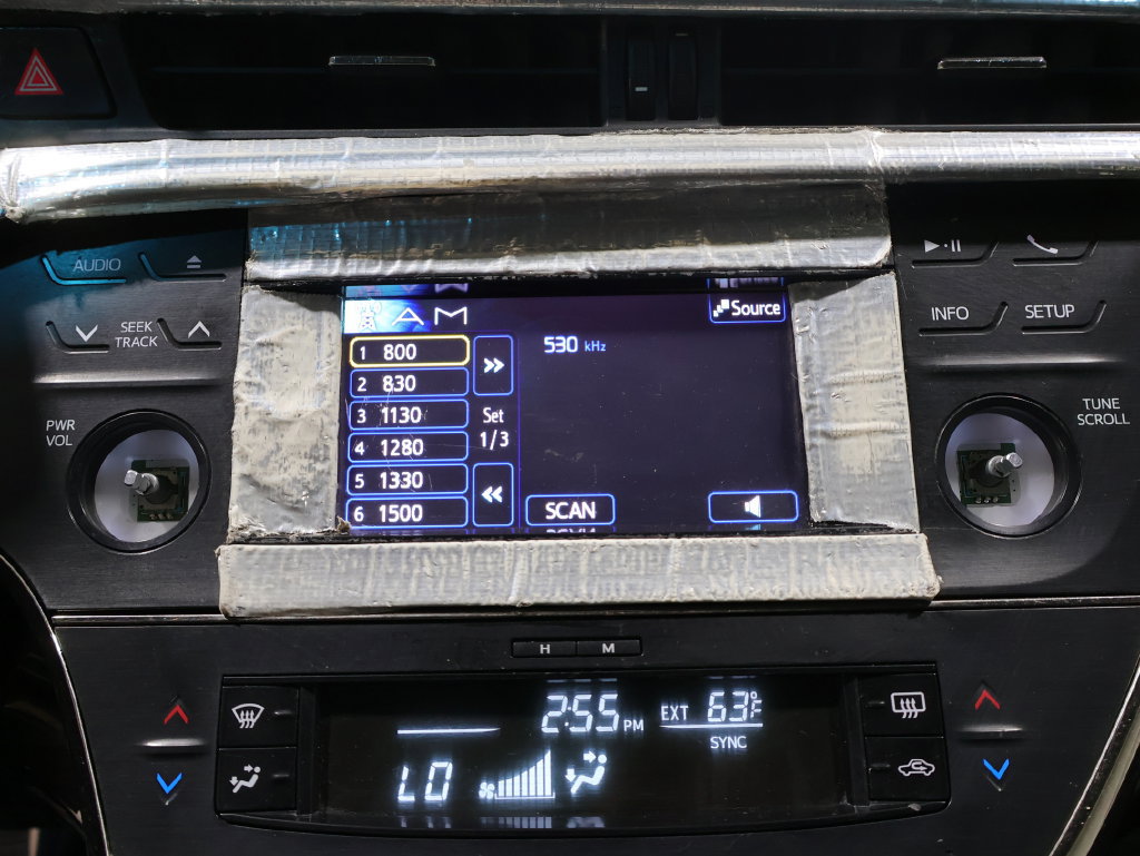 Used 2013 Toyota Avalon XLE FWD image 29