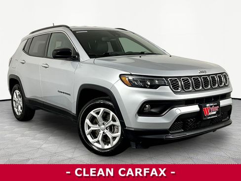 Used 2024 Jeep Compass Latitude AWD/4WD image 3