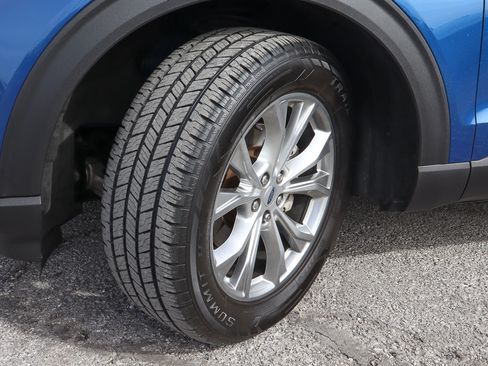 Used 2020 Ford Explorer XLT w/ Equipment Group 202A image 17