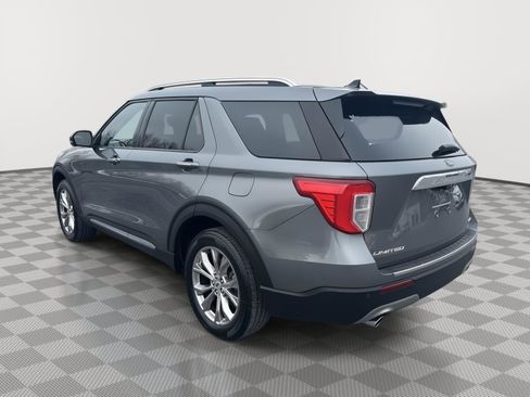 Used 2022 Ford Explorer Limited w/ Equipment Group 301A image 3