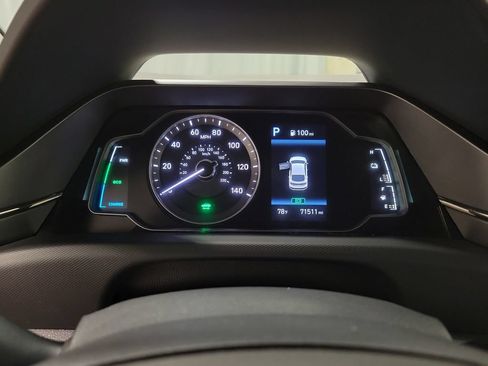 Used 2020 Hyundai Ioniq Blue FWD image 25