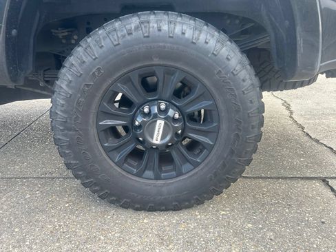 Used 2021 Ford F250 Platinum w/ Tremor Off-Road Package AWD/4WD image 10