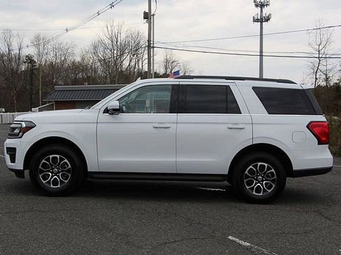 Certified 2024 Ford Expedition XLT AWD/4WD image 4